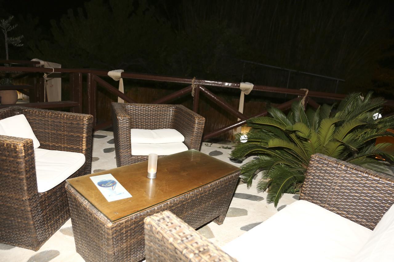 Coral Hotel Plomari Exterior foto